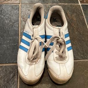 Adidas Women’s shoe blue and white Samoa shoe